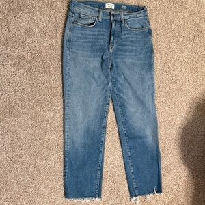 Kensie Blue Cropped Ankle Jeans with Frayed Hem